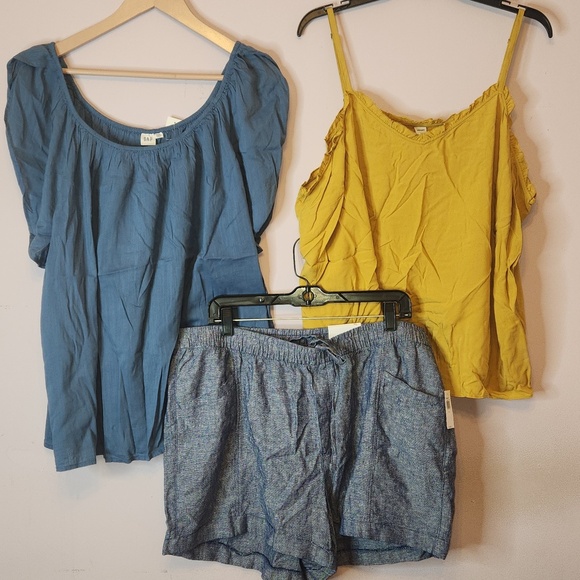 Old Navy Tops - (3) Bundle 2 Tops XXL and 1 High Rise Short XL,